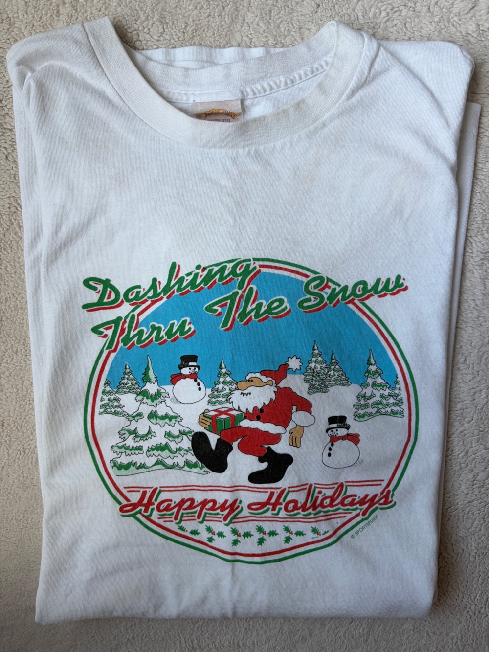 Vintage White Holiday Graphic T-Shirt - Santa 'Dashing Thru The Snow' One Size